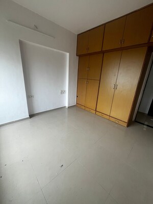 Room in 3 BHK Apartment at Evershine Grandeur, Malad West – for Rent