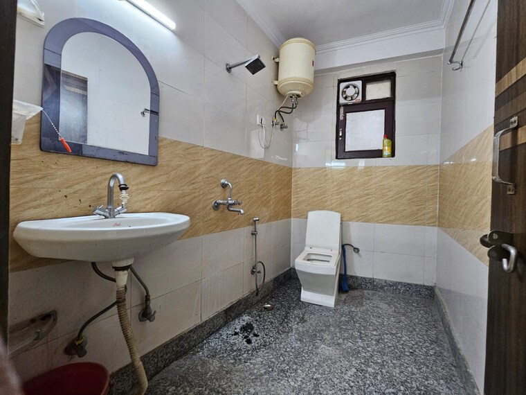 Bathroom, saket 1 Bedroom 500 Sq.Ft. Builder Floor In Saket Delhi 9376634