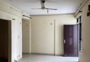 Building Lobby in 2 BHK Apartment at Mahagun Mahagunpuram II, Lal Kuan – for Sale
