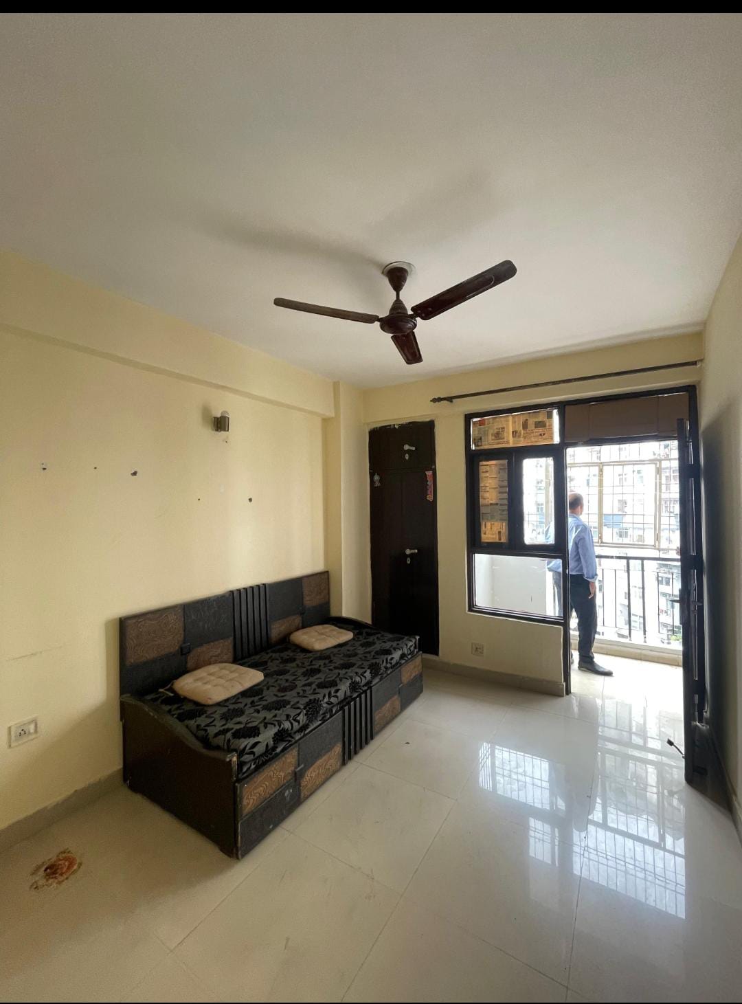 2 BHK Apartment For Sale in Mahagun Mahagunpuram II