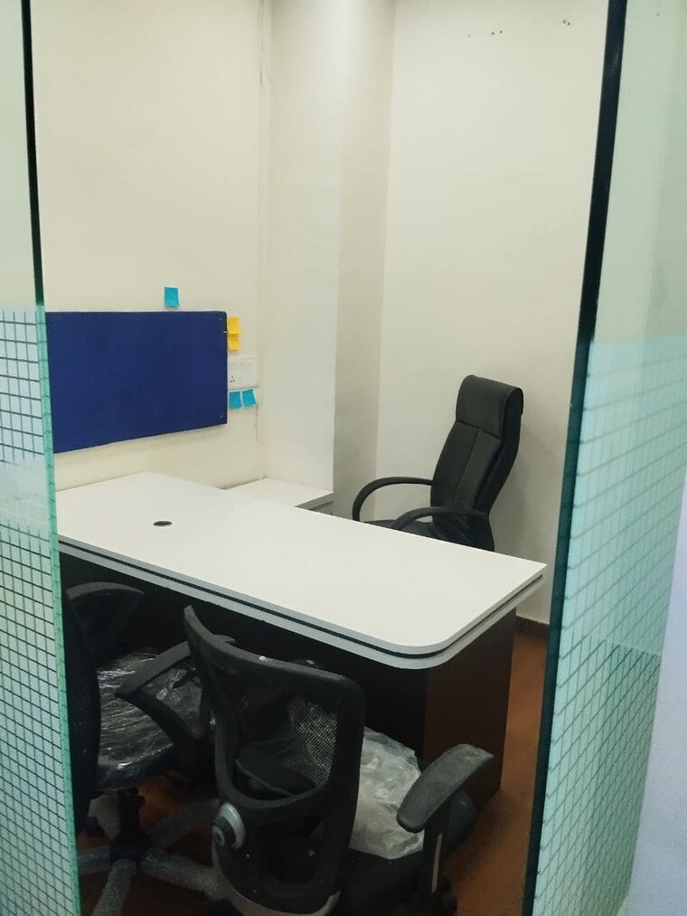 Team Area, neptune-magnet-mall Commercial Office Space 600 Sq.Ft. In Bhandup West Mumbai 9376669