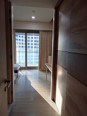 Room in 4 BHK Apartment at Lodha World Crest, Worli – for Rent