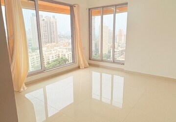 Room in 2 BHK Apartment at Field View, Malad East – for Rent