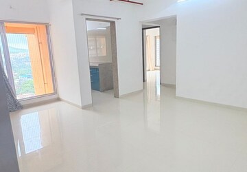 2 BHK Apartment For Rent in Field View, Malad East