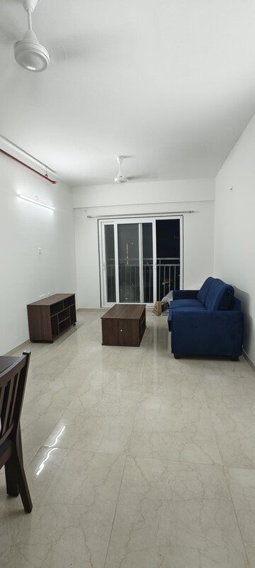 Living Room in 2 BHK Apartment at Shapoorji Pallonji BKC 28, Bandra East – for Rent
