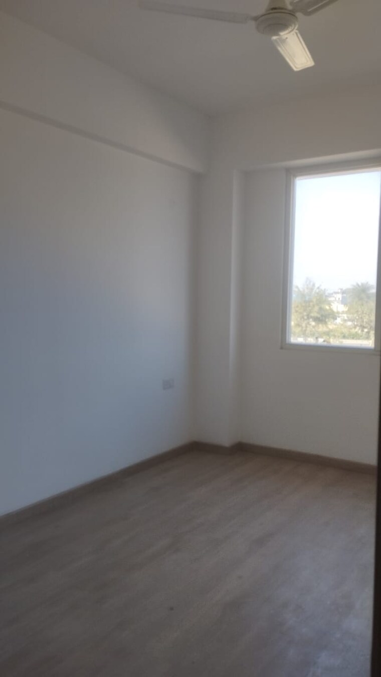 Room, dlf-gardencity-enclave 3 Bedroom 2000 Sq.Ft. Builder Floor In Sector 93 Gurgaon 9376742