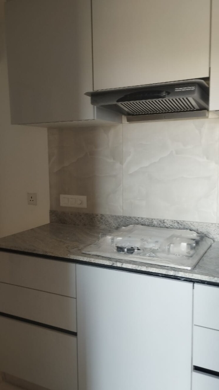 Kitchen, dlf-gardencity-enclave 3 Bedroom 2000 Sq.Ft. Builder Floor In Sector 93 Gurgaon 9376757