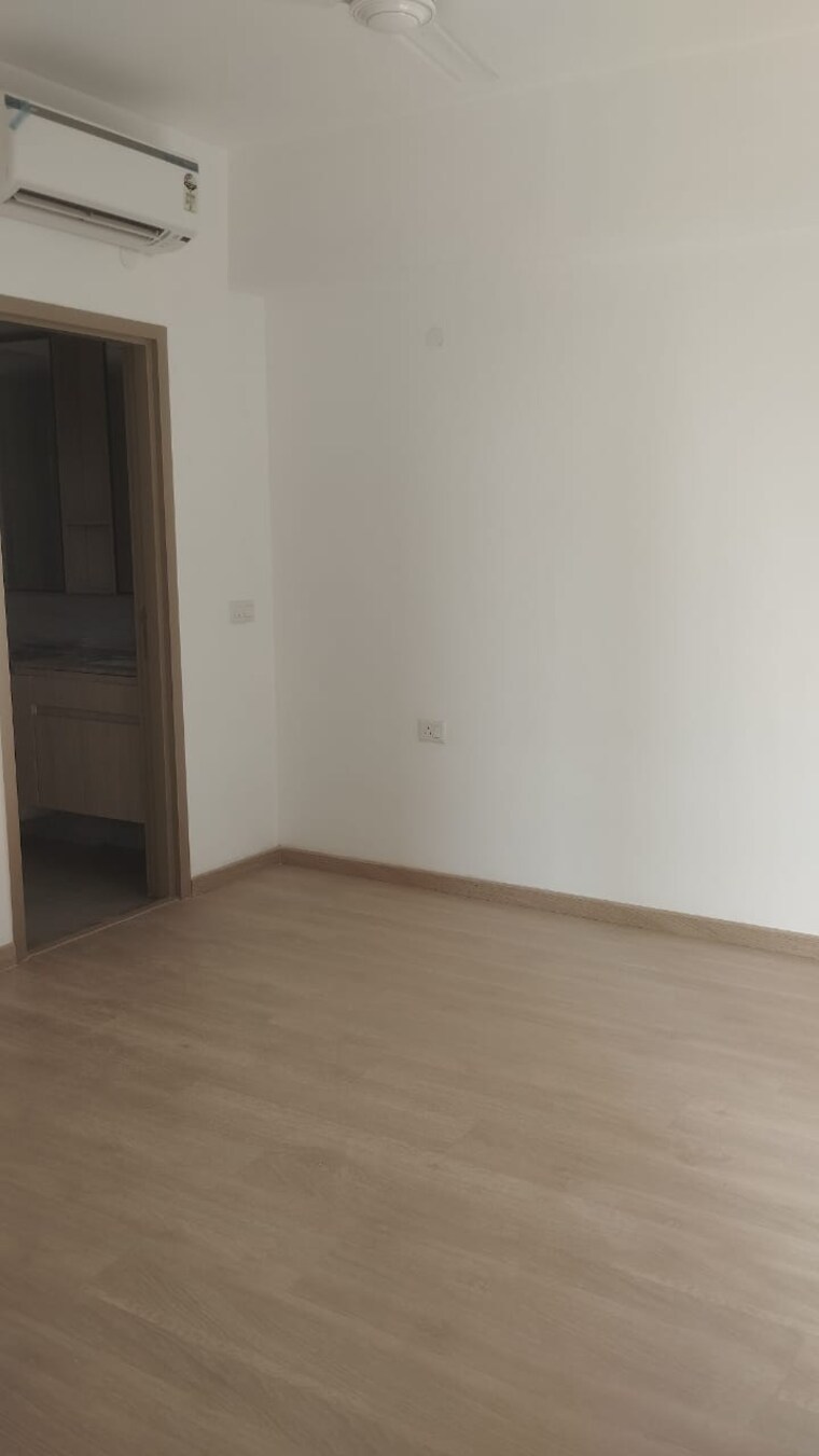 Room, dlf-gardencity-enclave 3 Bedroom 2000 Sq.Ft. Builder Floor In Sector 93 Gurgaon 9376757