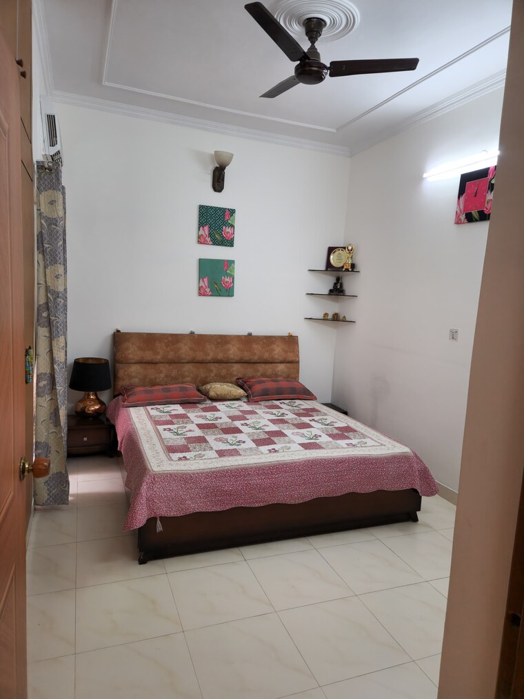 Bedroom, sheikh sarai 5 Bedroom 2500 Sq.Ft. Villa In Sheikh Sarai Delhi 9376709