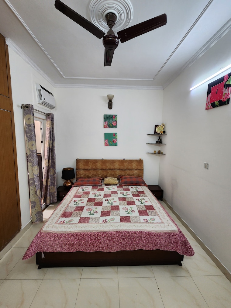 Bedroom, sheikh sarai 5 Bedroom 2500 Sq.Ft. Villa In Sheikh Sarai Delhi 9376709