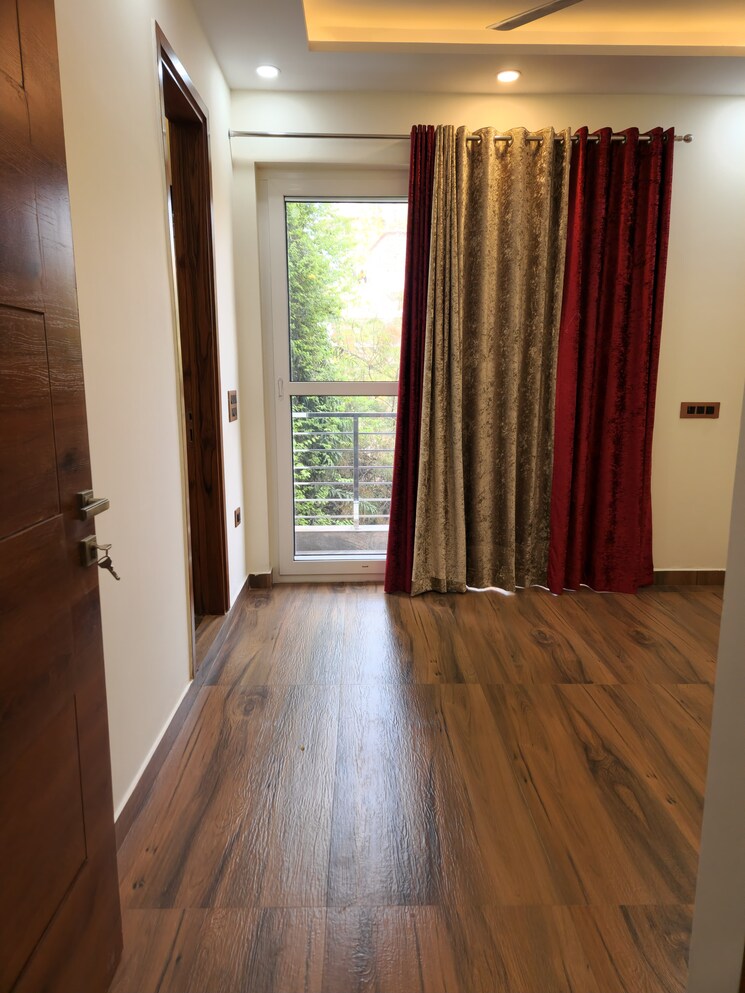 Bedroom, sheikh sarai 5 Bedroom 2500 Sq.Ft. Villa In Sheikh Sarai Delhi 9376709