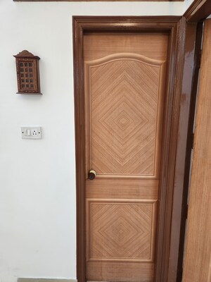 Bathroom in 5 BHK Villa at Sheikh Sarai – for Rent