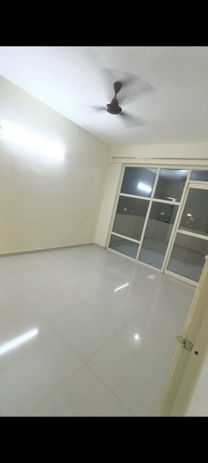 Room in 2 BHK Apartment at Pyramid Pride, Sector 76 – for Rent