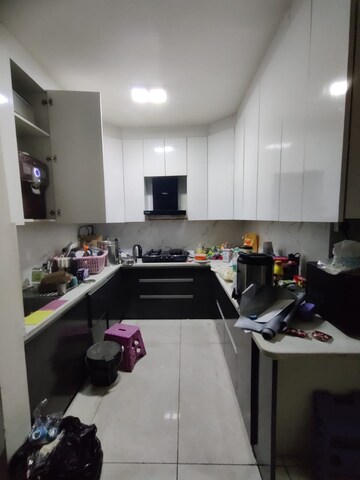 Team Area in 2.5 BHK Villa at RWA Apartments Sector 29, Sector 29 – for Rent