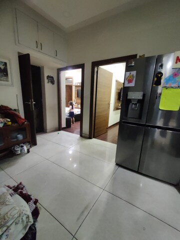 Team Area in 2.5 BHK Villa at RWA Apartments Sector 29, Sector 29 – for Rent