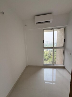 Room in 2.5 BHK Apartment at Lodha Codename Premier, Dombivli East – for Rent