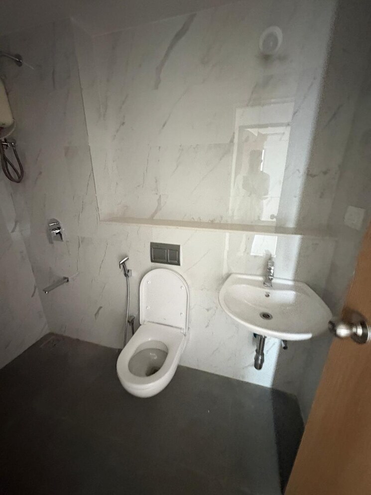 Bathroom, lodha-codename-premier 2.5 Bedroom 759 Sq.Ft. Apartment In Dombivli East Thane 9376837