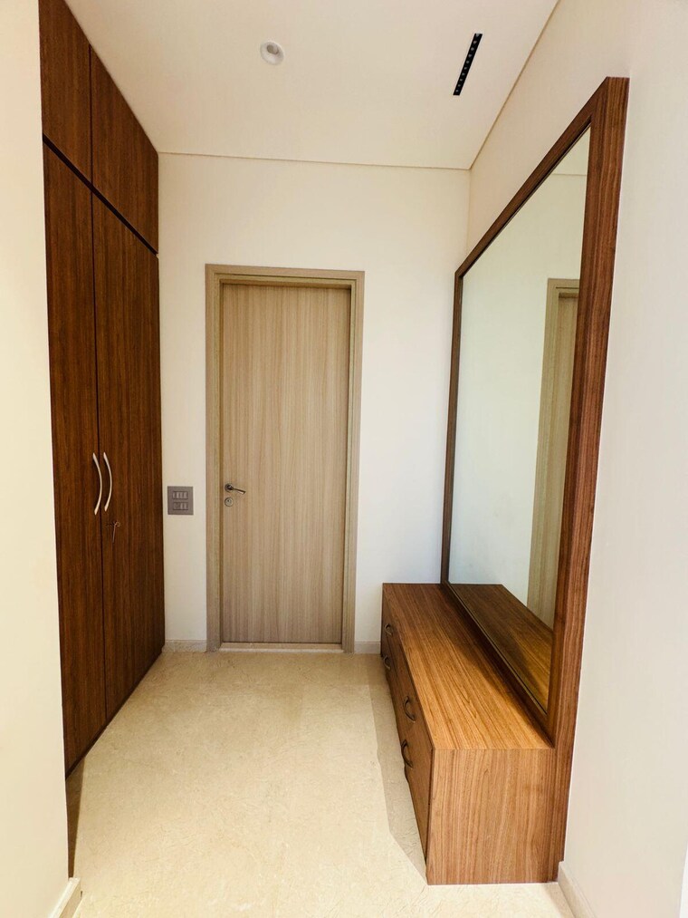 Room, rustomjee-crown 4 Bedroom 1700 Sq.Ft. Apartment In Prabhadevi Mumbai 9376867