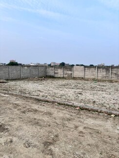 Plot For Sale in Govardhan Enclave 