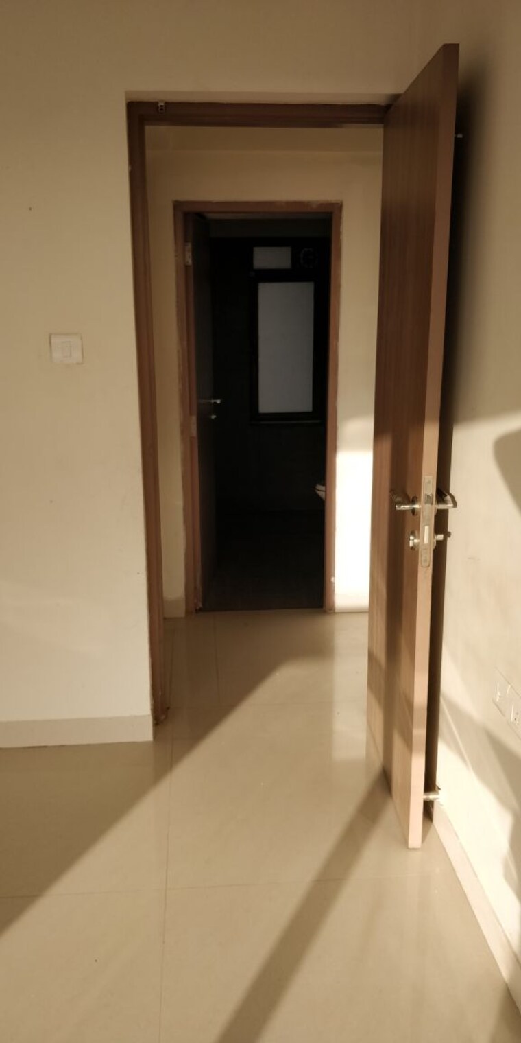 Room, rustomjee-meridian 2 Bedroom 680 Sq.Ft. Apartment In Kandivali West Mumbai 9376891