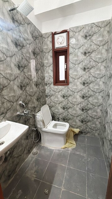 Bathroom in 2.5 BHK Builder Floor at Saket – for Rent