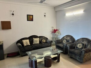 2 BHK Apartment For Rent in Pyramid Urban Homes, Sector 70a