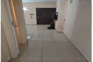 Bathroom in 2 BHK Builder Floor at Wave City, Wave City – for Rent