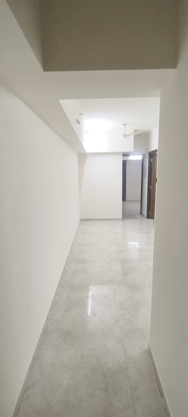 Room, lodha-amara 1.5 Bedroom 550 Sq.Ft. Apartment In Kolshet Road Thane 9376930