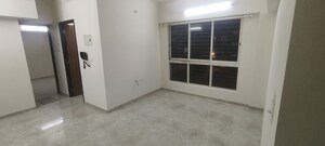 Room in 1.5 BHK Apartment at Lodha Amara, Kolshet Road – for Sale