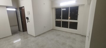 Room in 1.5 BHK Apartment at Lodha Amara, Kolshet Road – for Sale