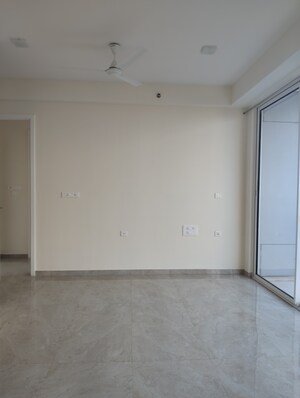 Room in 3 BHK Apartment at Tata Serein, Pokhran Road No Two – for Rent