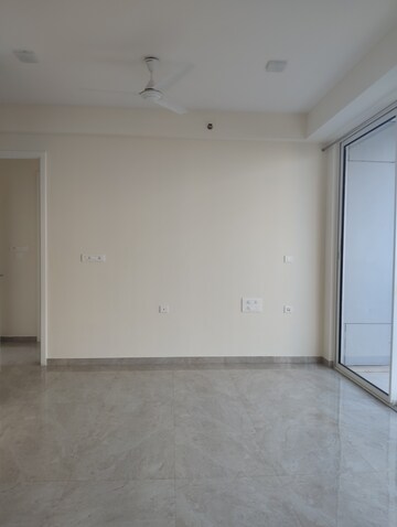Room in 3 BHK Apartment at Tata Serein, Pokhran Road No Two – for Rent