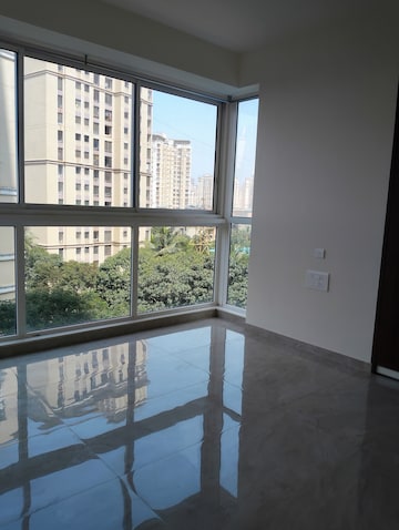 Room in 3 BHK Apartment at Tata Serein, Pokhran Road No Two – for Rent