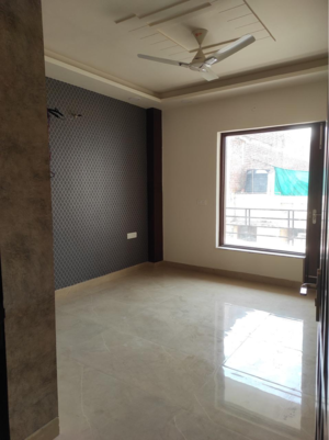 Room in 3 BHK Builder Floor at Sector 16 – for Sale
