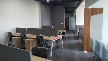  Office Space For Rent in Palasia Square
