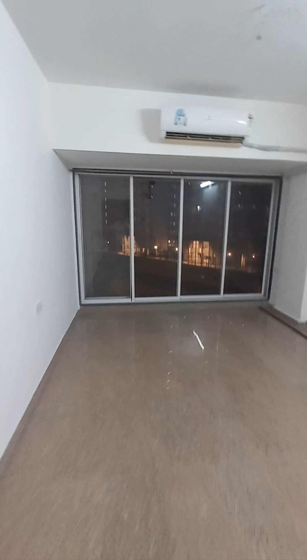 2 BHK Apartment For Rent in Goregaon East