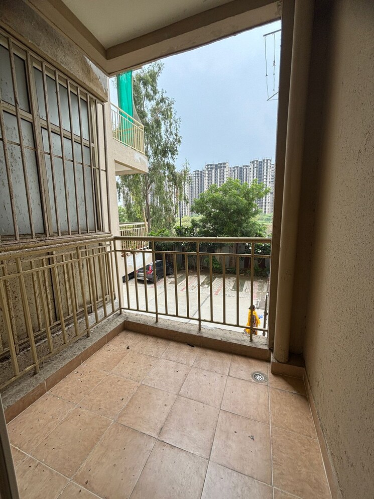 Balcony, himalaya-pride 2.5 Bedroom 1127 Sq.Ft. Apartment In Tech Zone 4 Greater Noida Greater Noida 9376932