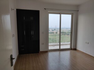 Room in 3 BHK Apartment at SS The Coralwood, Sector 84 – for Rent