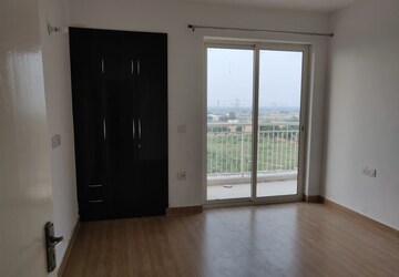 Room in 3 BHK Apartment at SS The Coralwood, Sector 84 – for Rent