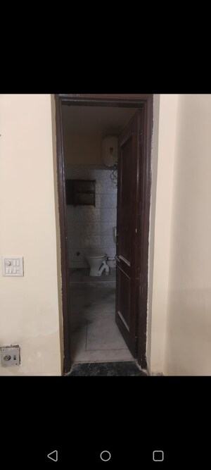 Furnished Amenities in 2.5 BHK Villa at Sector 47 – for Rent