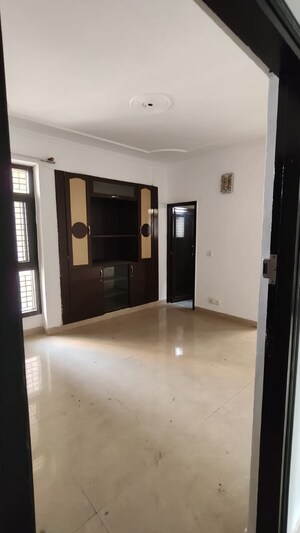 Room in 4 BHK Apartment at Quantum Colonisers Quantum Residency, Raj Nagar Extension – for Sale