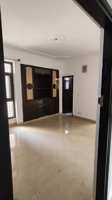 Room in 4 BHK Apartment at Quantum Colonisers Quantum Residency, Raj Nagar Extension – for Sale