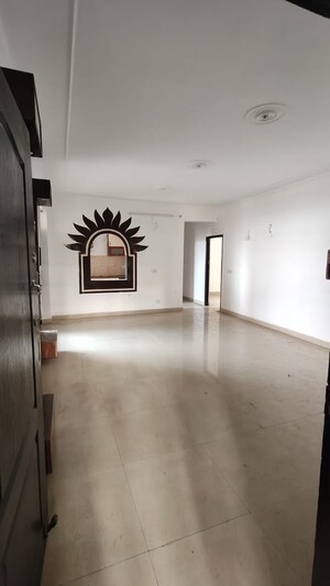 Room in 4 BHK Apartment at Quantum Colonisers Quantum Residency, Raj Nagar Extension – for Sale