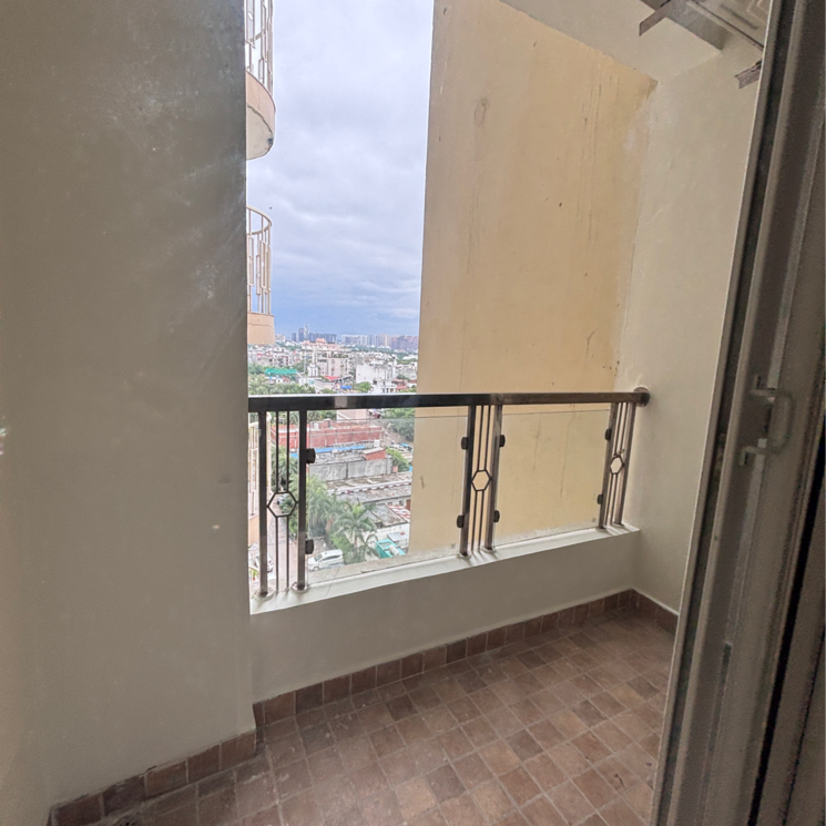 Room, mi-rustle-court 3.5 Bedroom 2350 Sq.Ft. Apartment In Malesemau Lucknow 9377081