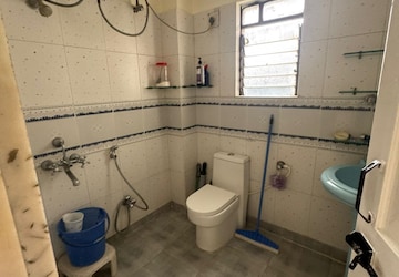 Team Area in 3 BHK Apartment at Amrapali Golf Homes, Sector 4 Greater Noida – for Sale