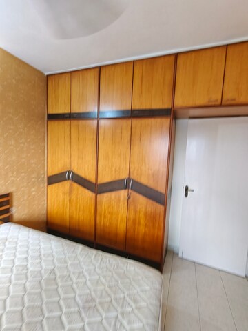 Furnished Amenities in 2 BHK Apartment at Kandivali East – for Rent