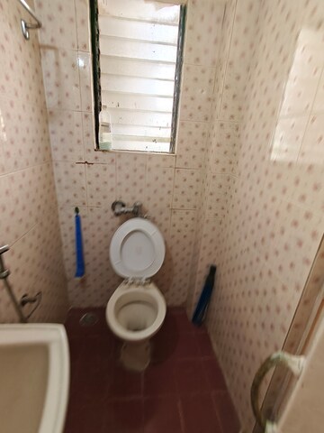 Bathroom in 2 BHK Apartment at Kandivali East – for Rent