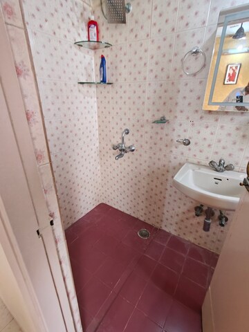 Bathroom in 2 BHK Apartment at Kandivali East – for Rent