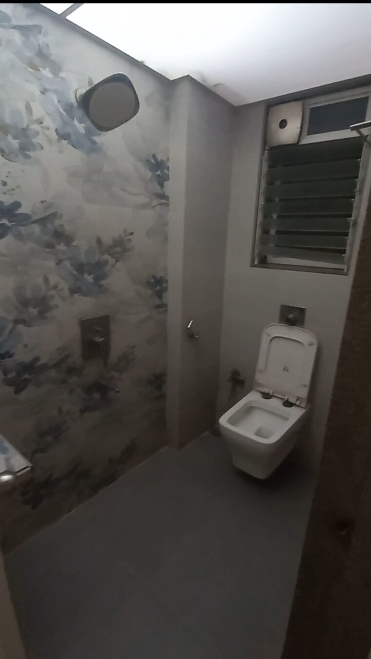 Bathroom, lalani-velentine-iv-and-v 2 Bedroom 650 Sq.Ft. Apartment In Goregaon East Mumbai 9377100