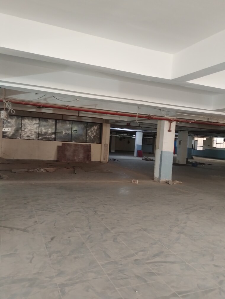 Balcony, sector 27a Commercial Showroom 80000 Sq.Ft. In Sector 27a Faridabad 9377083